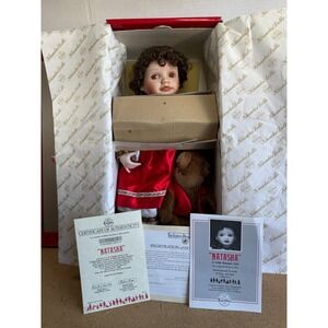 VNTG Ashton-Drake International Festival of Toys and Tots Natasha Porcelain COA